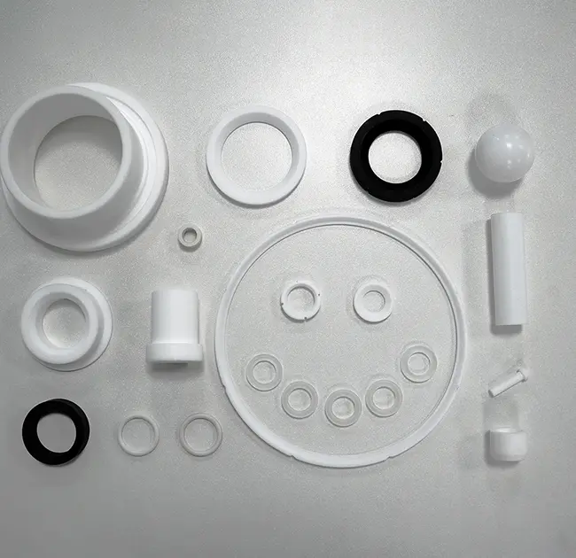 في أي الصناعات يتم استخدام منتجات PTFE؟